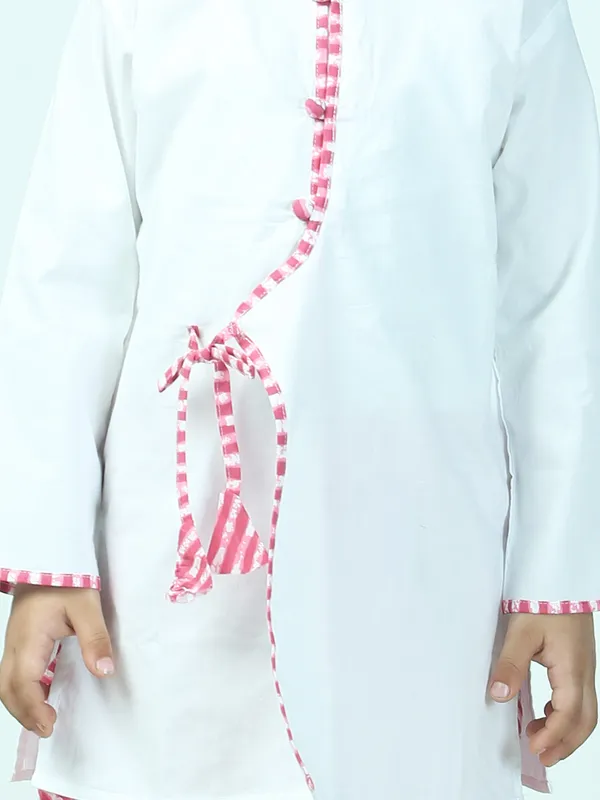 Pink_Pure_Cotton_White_Kurta_And_Dhoti_With_Leheriya_Print