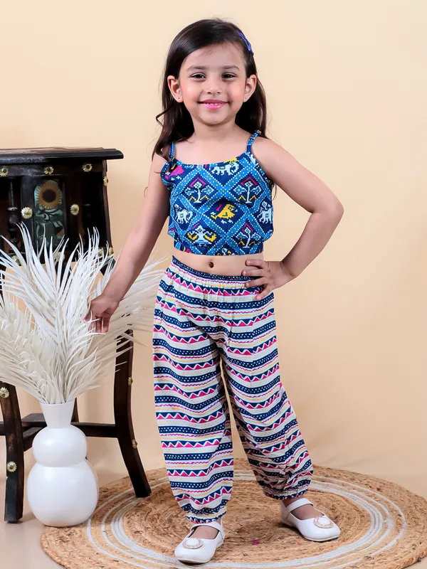 Blue_Printed_Pure_Cotton_Crop_Top_With_Adjuster_And_Pyjamas