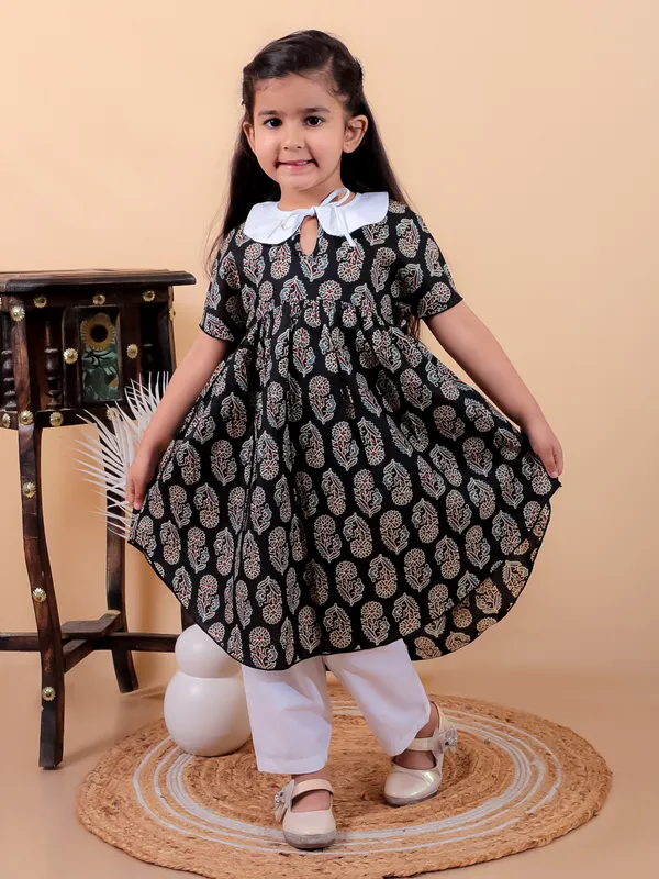 Denim_Blue_Pure_Cotton_Printed_Dress_With_Peter_Pan_Collar_And_Pyjamas