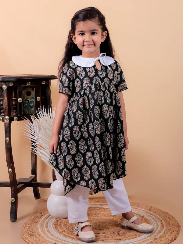 Denim_Blue_Pure_Cotton_Printed_Dress_With_Peter_Pan_Collar_And_Pyjamas