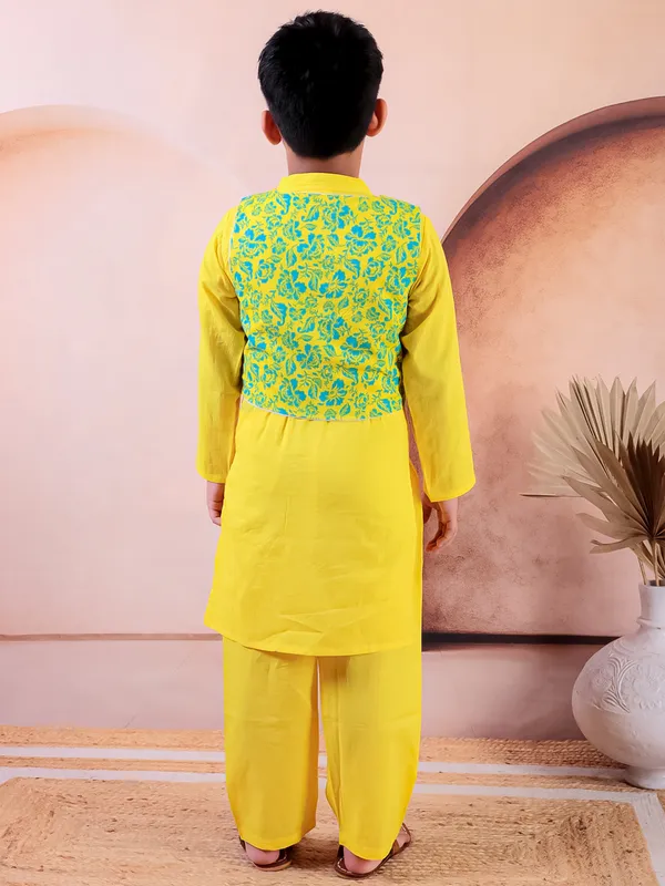 Yellow_Pure_Cotton_Printed_Kurta_Pyjama_With_Jacket