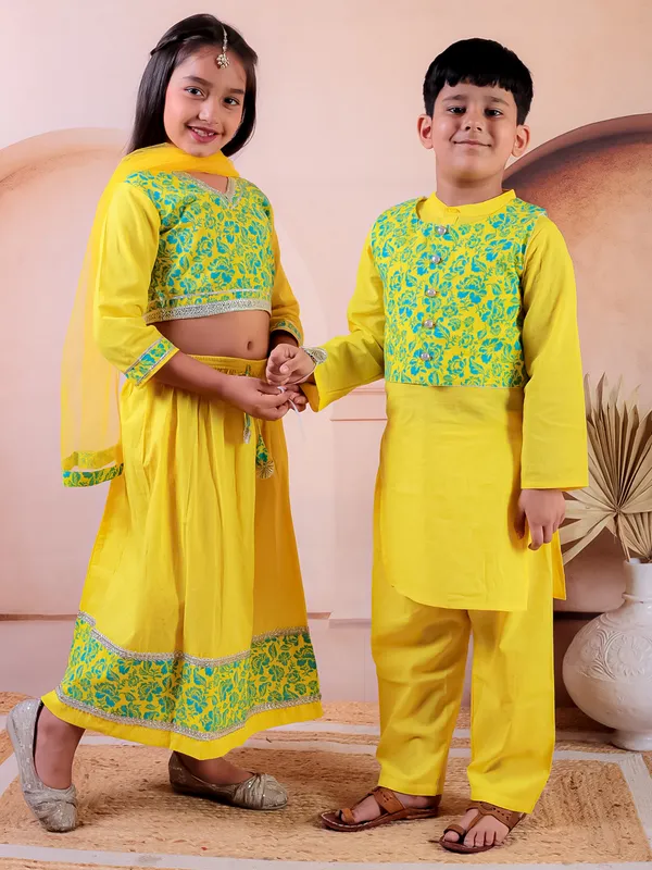Yellow_Cotton_Printed_Lehanga_Choli_With_Dupatta