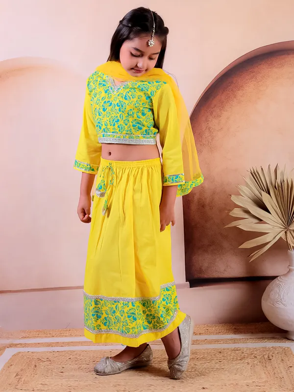 Yellow_Cotton_Printed_Lehanga_Choli_With_Dupatta
