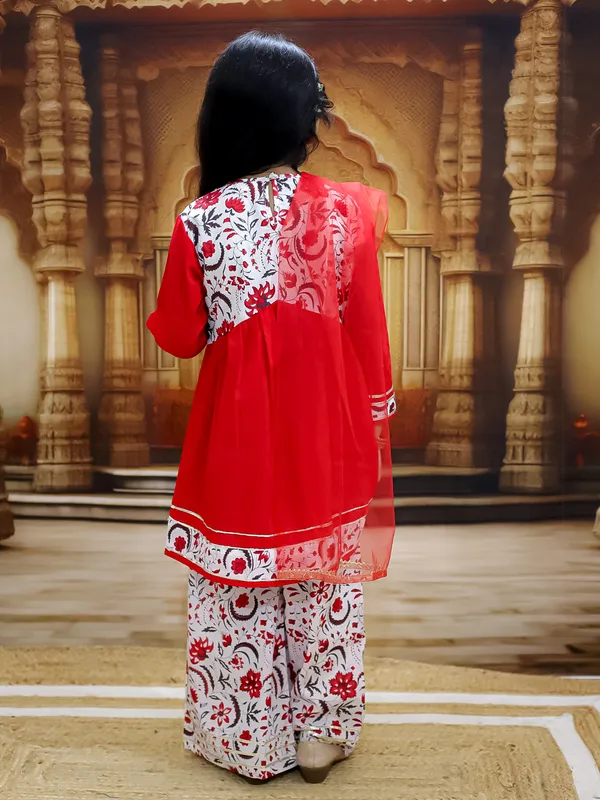 Red_Cotton_Printed_Kurta_Pyjama_Set_With_Dupatta