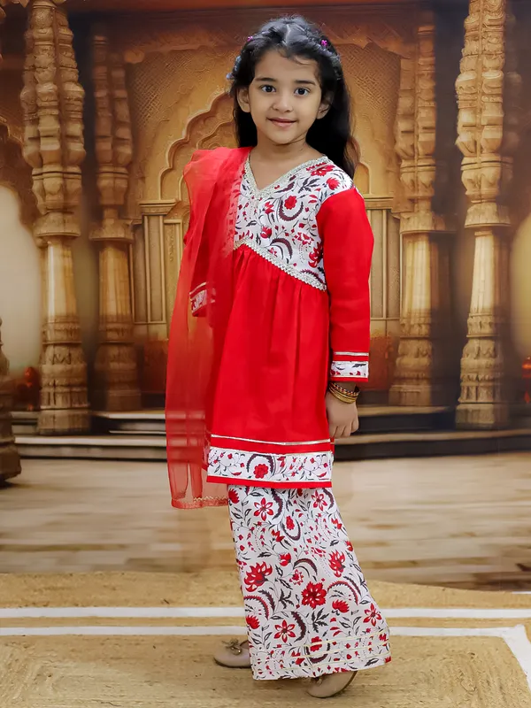 Red_Cotton_Printed_Kurta_Pyjama_Set_With_Dupatta