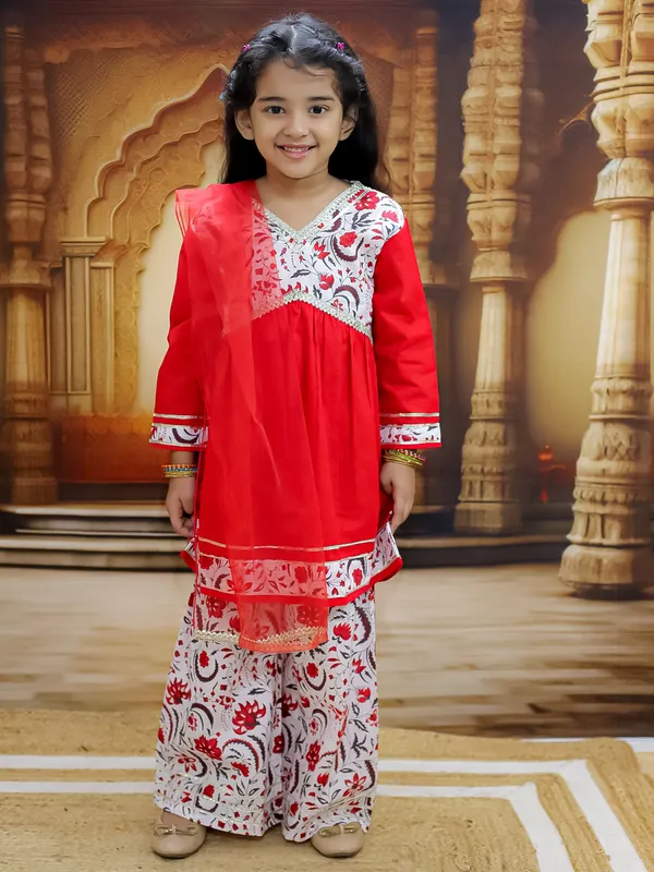 Red_Cotton_Printed_Kurta_Pyjama_Set_With_Dupatta