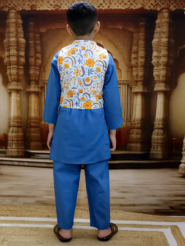 Blue_Pure_Cotton_Printed_Kurta_Pyjama_With_Jacket