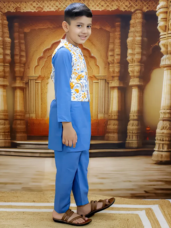 Blue_Pure_Cotton_Printed_Kurta_Pyjama_With_Jacket