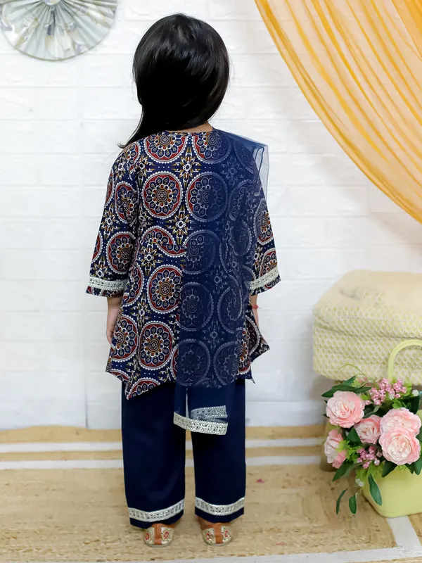 Blue_Paisley_Printed_Regular_Pure_Cotton_Kurta_With_Pyjamas_&_With_Dupatta