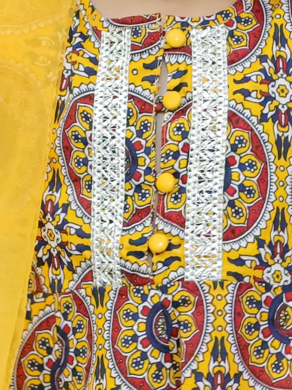 Yellow_Paisley_Printed_Regular_Pure_Cotton_Kurta_With_Pyjamas_&_With_Dupatta