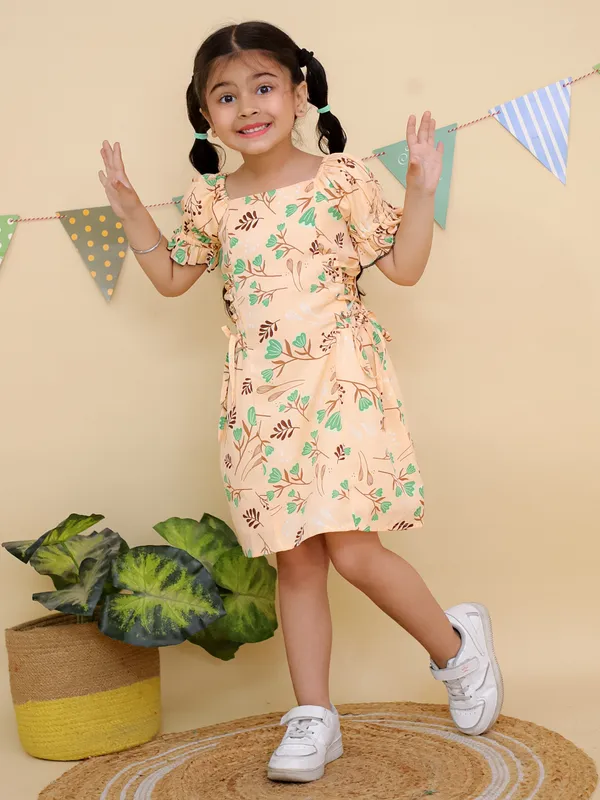 Beige_&_Green_Floral_Print_Puff_Sleeves_Dress
