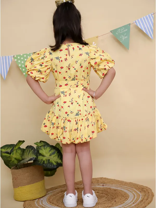 Yellow_Floral_Print_Puff_Sleeve_Dress_With_Ruffle_Hem