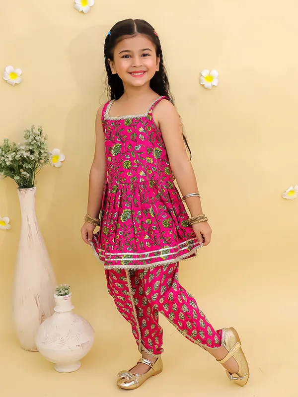Junitos_Cotton_Woven__Sleeveless_Floral_Printed_kurti_Dhoti_Shalwar__-_Pink