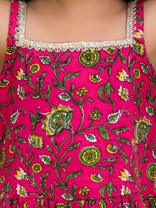 Junitos_Cotton_Woven__Sleeveless_Floral_Printed_kurti_Dhoti_Shalwar__-_Pink