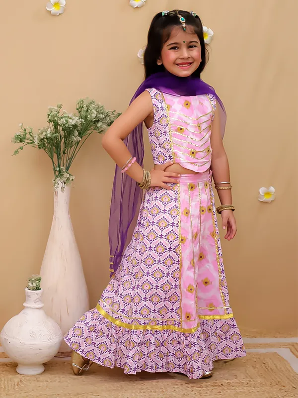 Junitos_Cotton_Woven_Sleeveless_Floral_Printed_Lehenga_Choli_with_Dupatta_-Purple