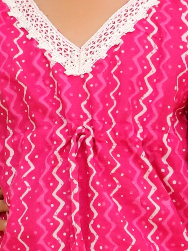 Junitos_Pure_Cotton_Woven_Short_Sleeves_Top_with_Stripe_Printed_Dhoti__Indo_Western_Set -Pink