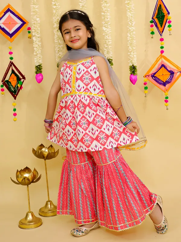 Junitos_Pure_Cotton_Woven_Sleevesless_Chervon_printed_Kurti_Sharara_with_Dupatta -Red