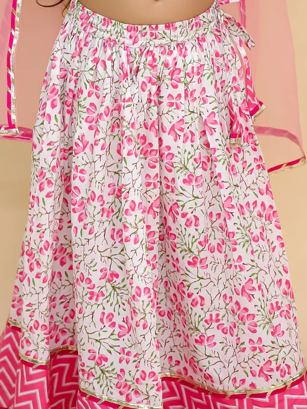 Junitos_Cotton_Woven_Frill_Sleeve_Floral_Printed_Lehenga_Choli_with_Dupatta_-Pink