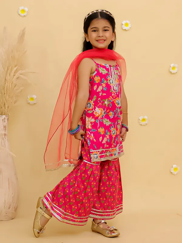 Junitos_Pure_Cotton_Woven_Sleevesless_Floral_printed_Kurti_Sharara_with_Dupatta -Pink