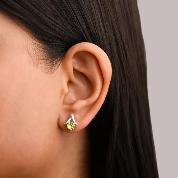 Green_Peridot_925_Sterling_Silver_Prong_Set_Stud_Earring