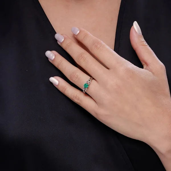Green_Emerald_925_Sterling_Silver_Celtic_Knot_Ring