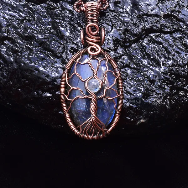 Blue_Labradorite_Healing_Gemstone_Copper_Wire_Wrap_Black_Oxidised_Chain_Pendant_(1.96_Cm)