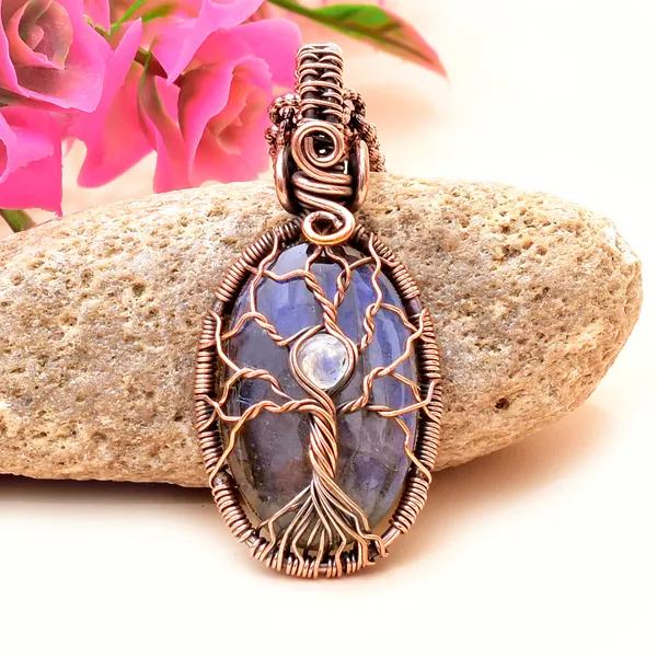 Blue_Labradorite_Healing_Gemstone_Copper_Wire_Wrap_Black_Oxidised_Chain_Pendant_(1.96_Cm)