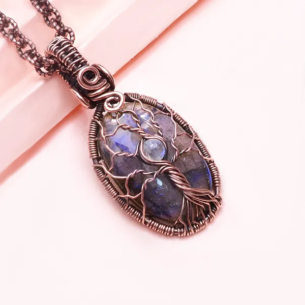Blue_Labradorite_Healing_Gemstone_Copper_Wire_Wrap_Black_Oxidised_Chain_Pendant_(1.96_Cm)
