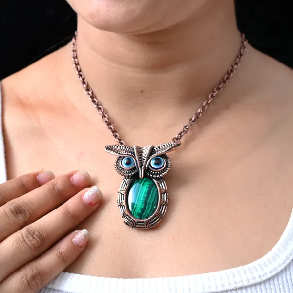 Green_Malachite_Healing_Gemstone_Copper_Wire_Wrap_Black_Oxidised_Chain_Pendant_(1.77_Cm)