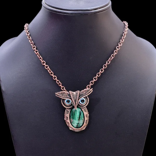 Green_Malachite_Healing_Gemstone_Copper_Wire_Wrap_Black_Oxidised_Chain_Pendant_(1.77_Cm)