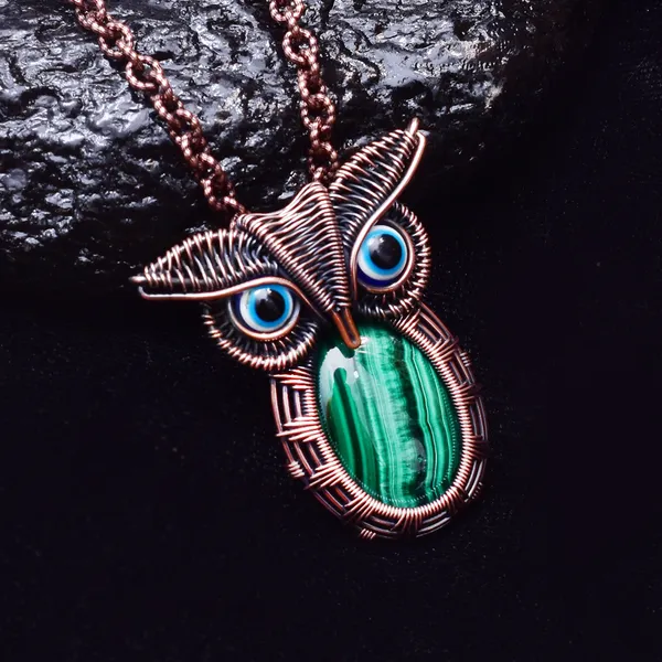 Green_Malachite_Healing_Gemstone_Copper_Wire_Wrap_Black_Oxidised_Chain_Pendant_(1.77_Cm)