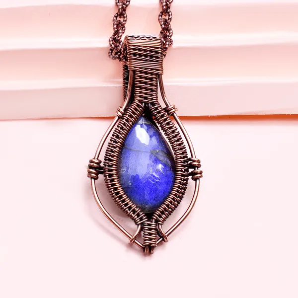 Blue_Labradorite_Healing_Gemstone_Copper_Wire_Wrap_Black_Oxidised_Chain_Pendant_(2.36_Cm)