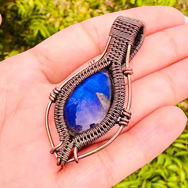 Blue_Labradorite_Healing_Gemstone_Copper_Wire_Wrap_Black_Oxidised_Chain_Pendant_(2.36_Cm)