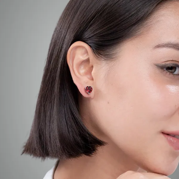 Red_Garnet_925_Sterling_Silver_Prong_Set_Stud_Earring