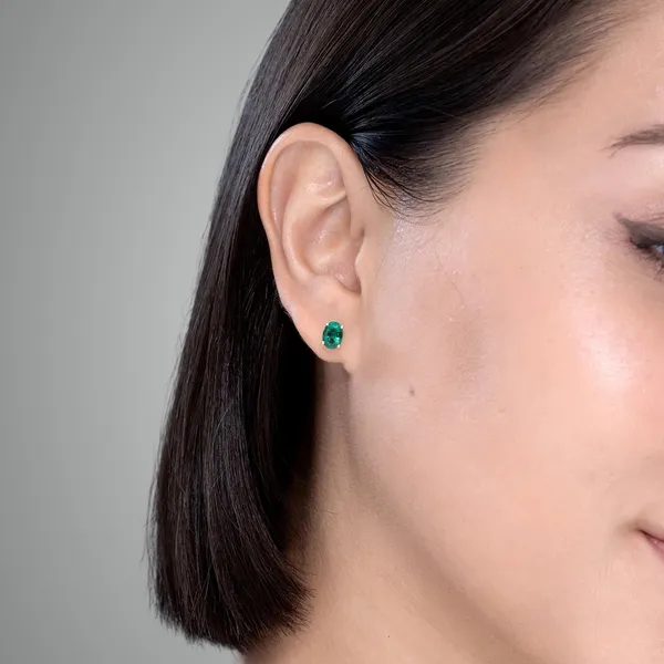 Green_Emerald_925_Sterling_Silver_Prong_Set_Stud_Earring
