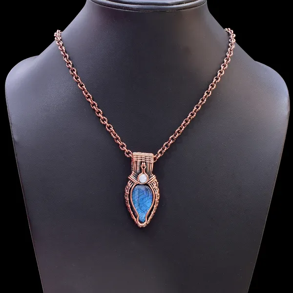 Blue_Labradorite_Healing_Gemstone_Copper_Wire_Wrap_Black_Oxidised_Chain_Pendant_(1.96_Cm)