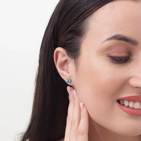 Blue_Topaz_925_Sterling_Silver_Prong_Set_Stud_Earring