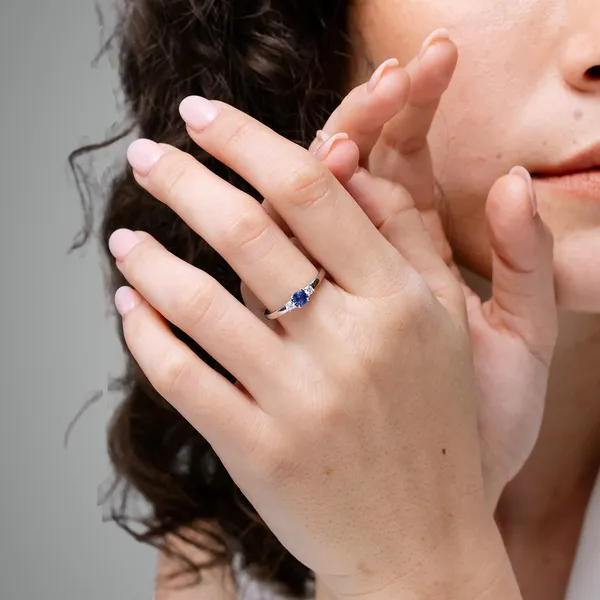 Blue_Sapphire_925_Sterling_Silver_Prong_Set_Engagement_Ring