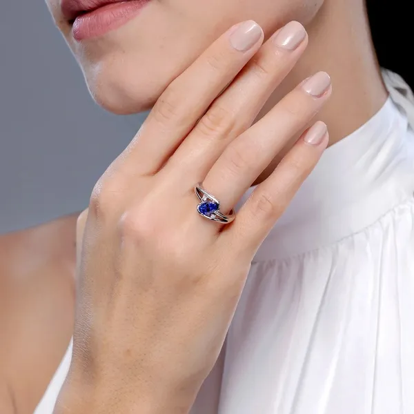 Blue_Tanzanite_925_Sterling_Silver_Split_Shank_Ring