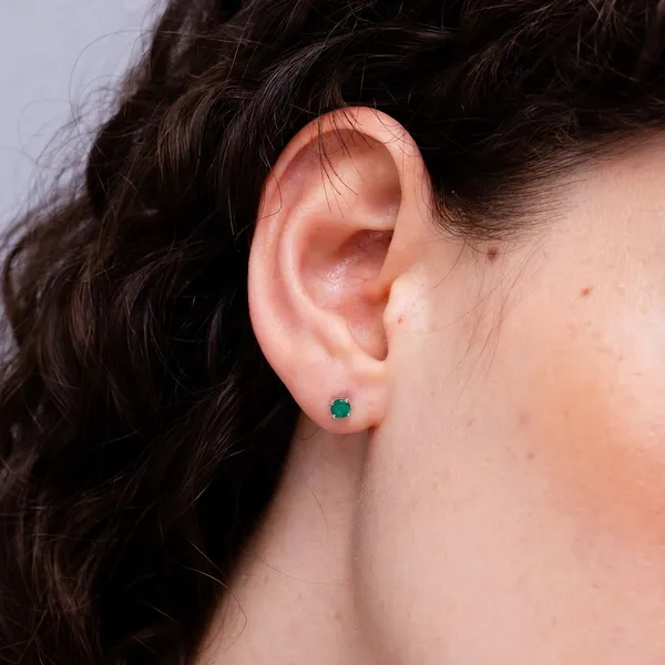 Green_Emerald_925_Sterling_Silver_Basket_Set_Stud_Earring