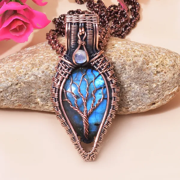 Blue_Labradorite_Healing_Gemstone_Copper_Wire_Wrap_Black_Oxidised_Chain_Pendant_(2.55_Cm)