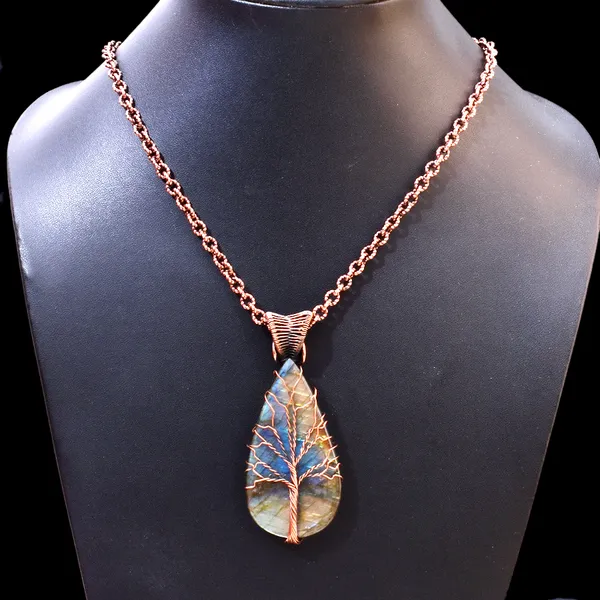 Blue_Labradorite_Healing_Gemstone_Copper_Wire_Wrap_Black_Oxidised_Chain_Pendant_(2.95_Cm)