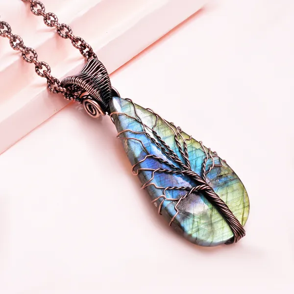 Blue_Labradorite_Healing_Gemstone_Copper_Wire_Wrap_Black_Oxidised_Chain_Pendant_(2.95_Cm)