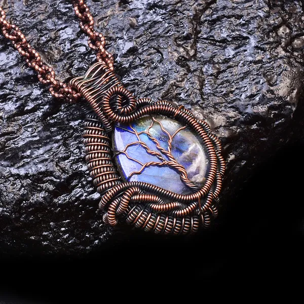 Blue_Labradorite_Healing_Gemstone_Copper_Wire_Wrap_Black_Oxidised_Chain_Pendant_(1.96_Cm)