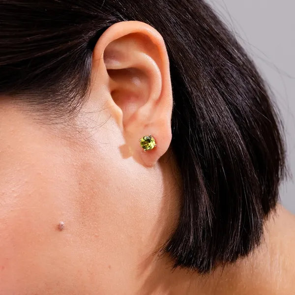 Green_Peridot_925_Sterling_Silver_Prong_Set_Stud_Earring