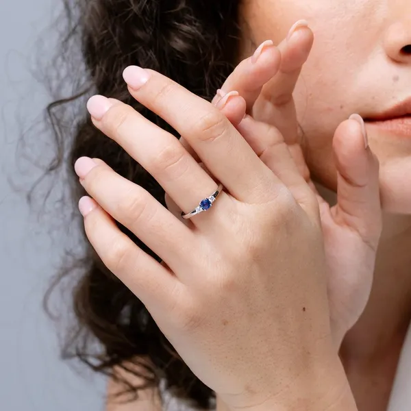 Blue_Sapphire_925_Sterling_Silver_Prong_Set_Engagement_Ring