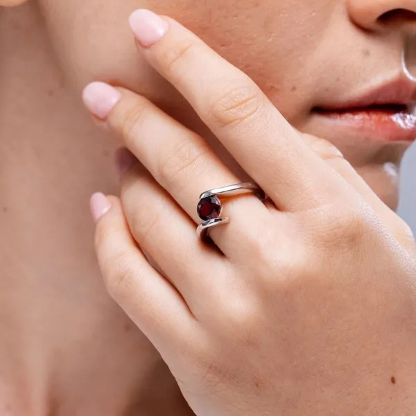 Red_Garnet_925_Sterling_Silver_Bar-Set_Bypass_Ring