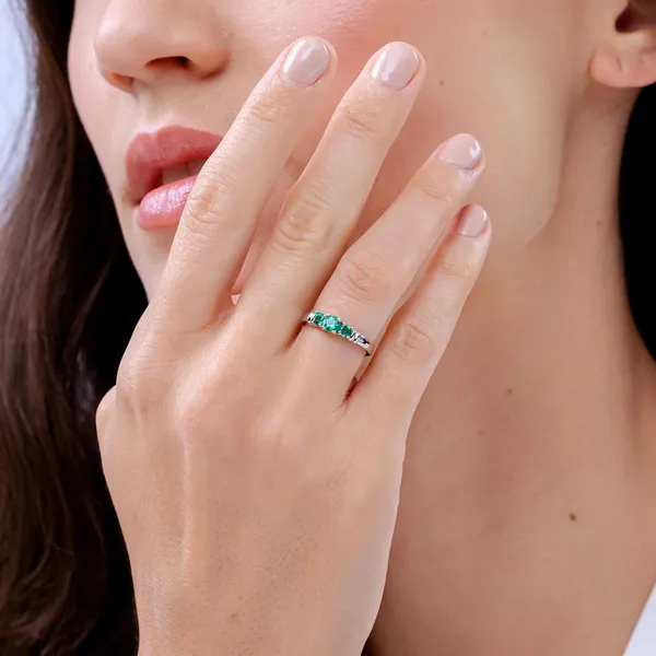 Green_Emerald_925_Sterling_Silver_Prong_Set_Engagement_Ring