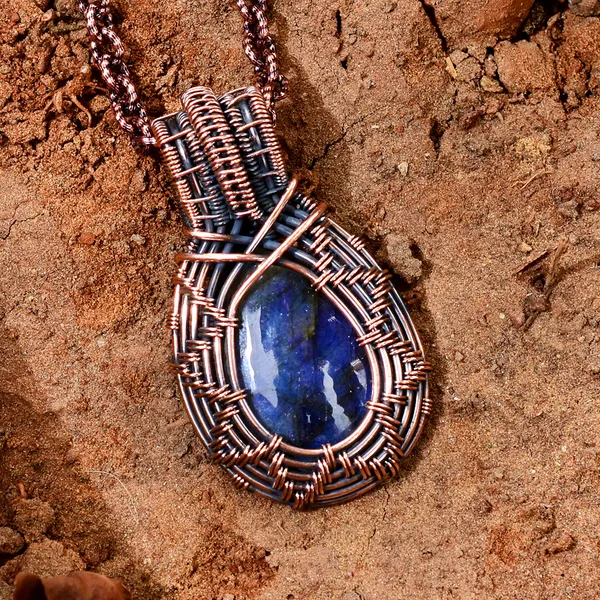 Blue_Labradorite_Healing_Gemstone_Copper_Wire_Wrap_Black_Oxidised_Chain_Pendant_(1.96_Cm)