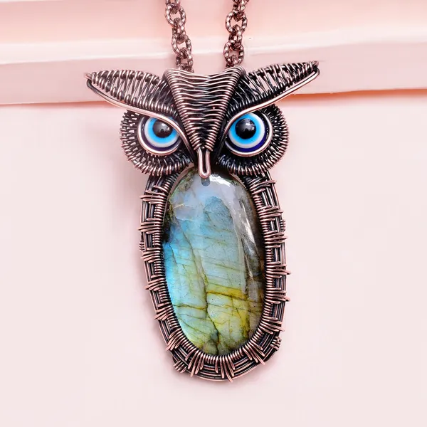Blue_Labradorite_Healing_Gemstone_Copper_Wire_Wrap_Black_Oxidised_Chain_Pendant_(1.96_Cm)